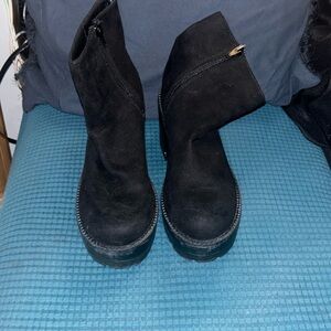Like New Wild Pair Black Platform Lug  Ankle Booties with Side Zipper